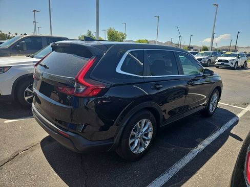 Used 2024 Honda CR-V EX image 4