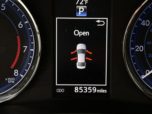 Used 2019 Toyota Corolla SE FWD image 17