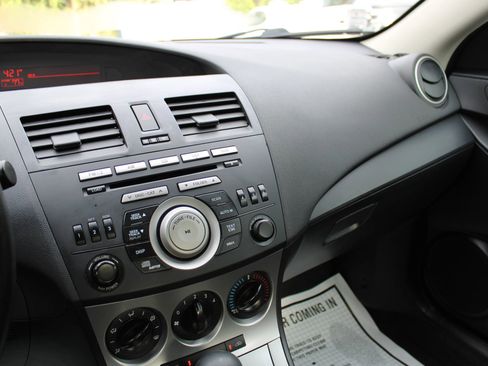 Used 2010 MAZDA MAZDA3 i Sport image 9