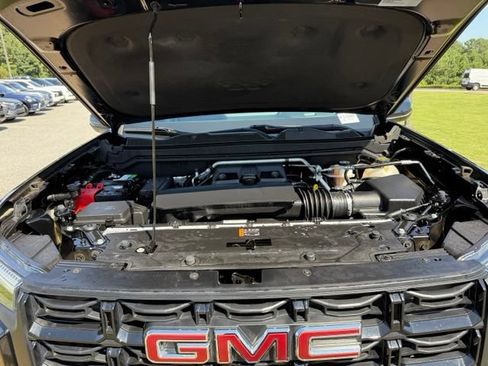 Used 2024 GMC Canyon Elevation w/ Trailering Package RWD image 30