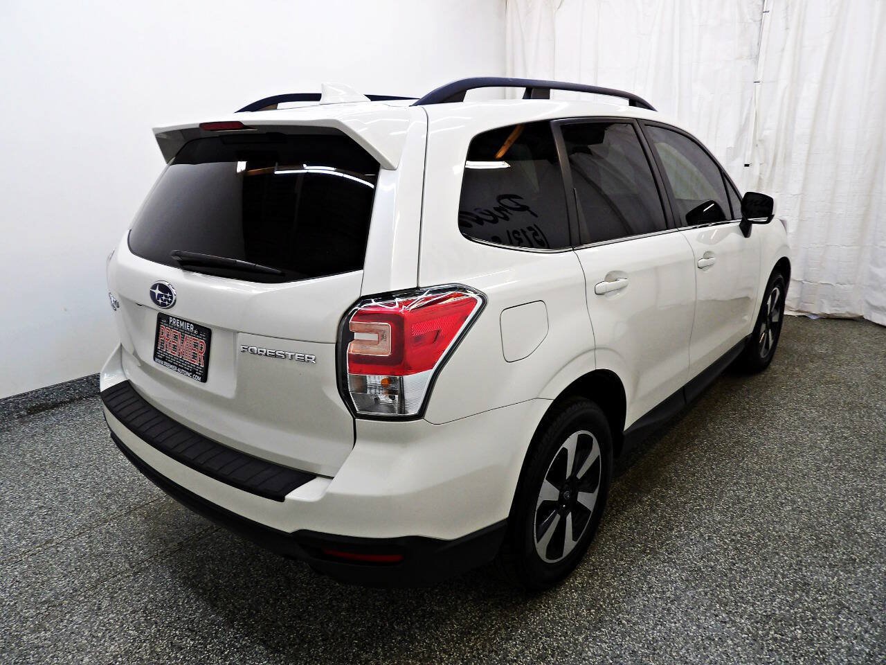 Used 2018 Subaru Forester 2.5i Limited AWD/4WD image 6