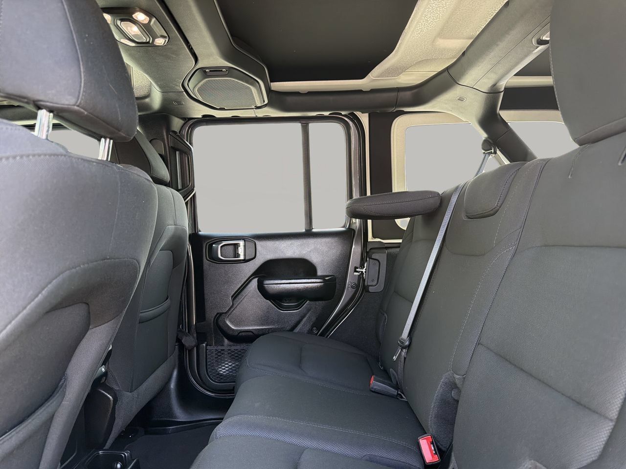 Used 2021 Jeep Wrangler Unlimited Sport AWD/4WD image 16