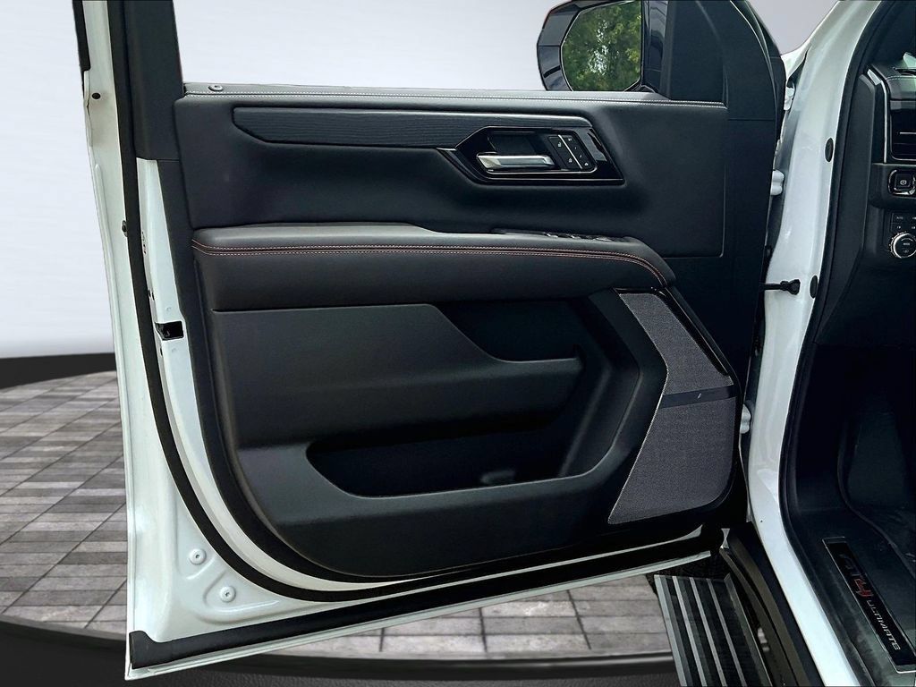 New 2026 GMC Yukon XL AT4 Ultimate w/ LPO, Floor Liner Package AWD/4WD image 27