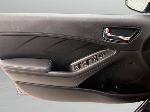 Used 2017 Kia Forte S FWD image 22