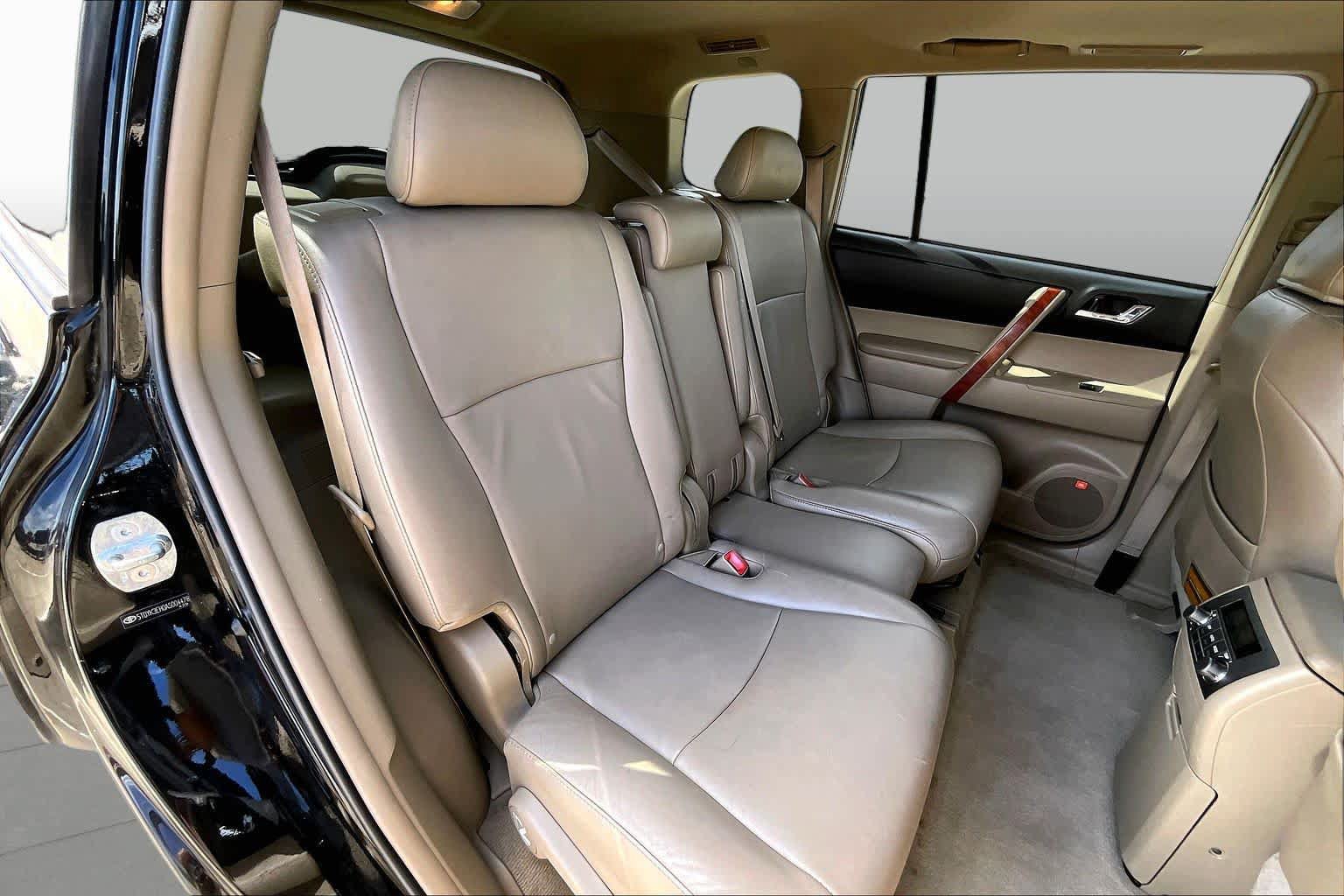Used 2010 Toyota Highlander Limited w/ Extra Value Pkg 8 FWD image 14