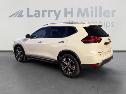 Used 2017 Nissan Rogue SL AWD/4WD image 3