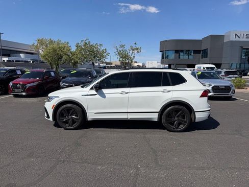 Used 2023 Volkswagen Tiguan SE R-Line FWD image 8