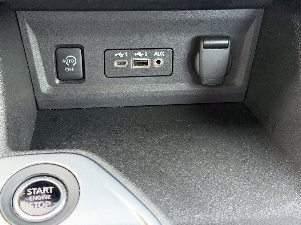 Used 2024 Nissan Sentra SV FWD image 17