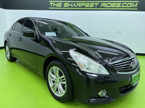 Used 2013 INFINITI G37 x Sedan w/ Premium Pkg AWD/4WD image 2