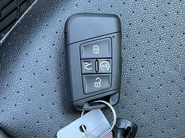 Used 2020 Volkswagen Tiguan SE w/ Panoramic Sunroof Package AWD/4WD image 24