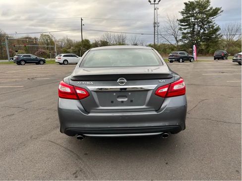 Used 2016 Nissan Altima 2.5 SR FWD image 6