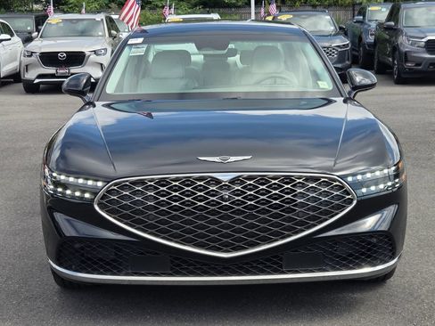 Used 2025 Genesis G90 3.5T AWD/4WD image 2