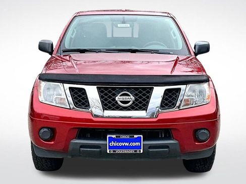 Used 2014 Nissan Frontier SV image 2