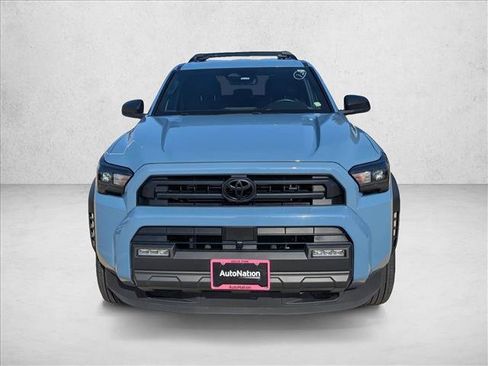 Used 2025 Toyota 4Runner SR5 AWD/4WD image 2