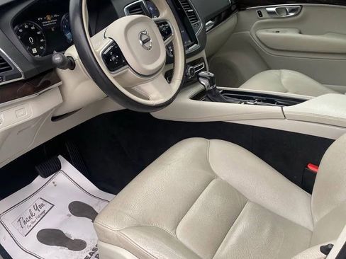 Used 2019 Volvo XC90 T5 Momentum w/ Advanced Package image 12
