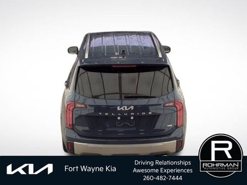 Certified 2025 Kia Telluride S AWD/4WD image 3