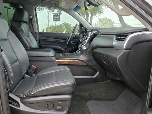 Used 2017 Chevrolet Suburban LS image 27