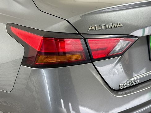 Used 2021 Nissan Altima 2.5 SV image 36