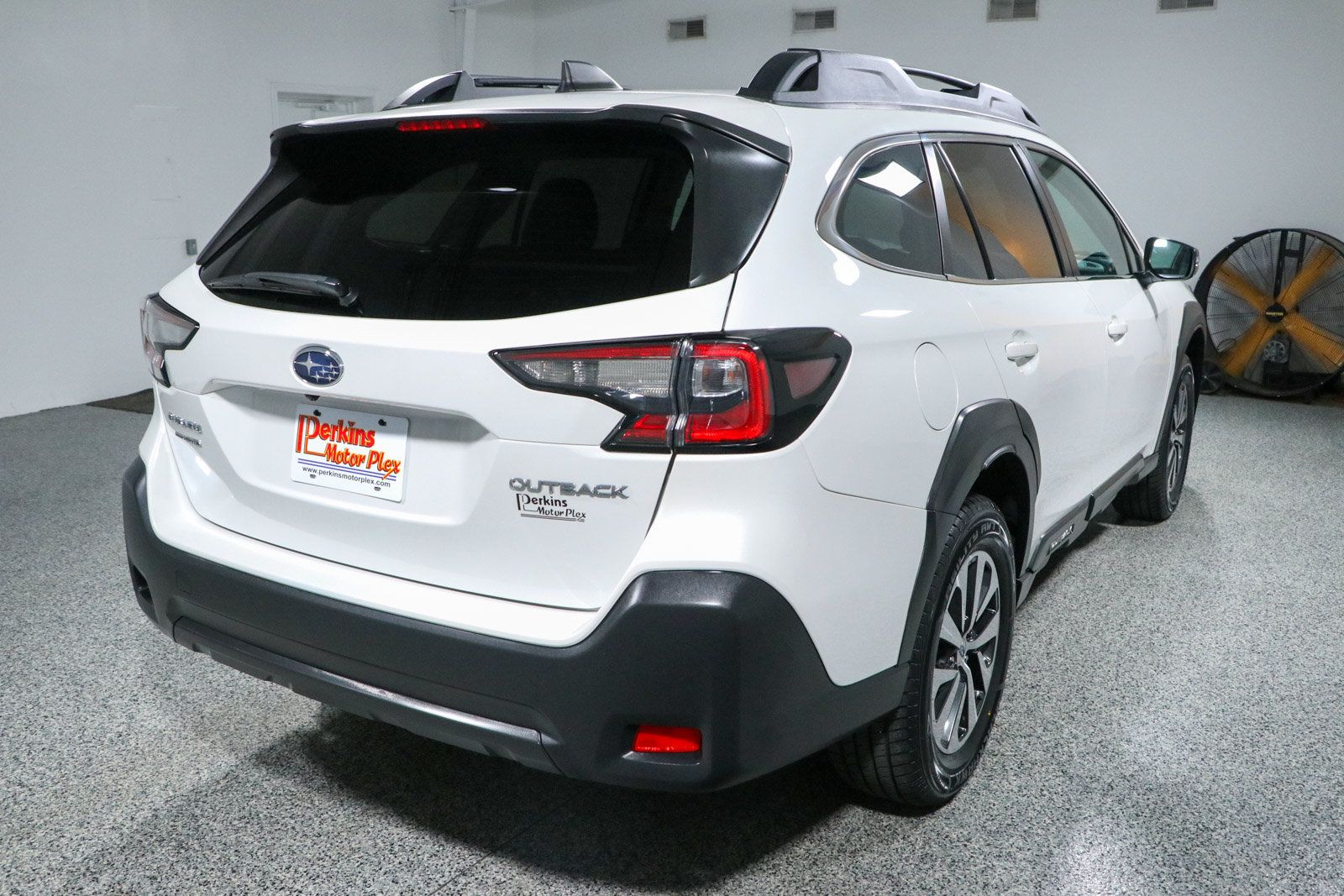 Used 2024 Subaru Outback Premium AWD/4WD image 7