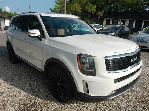 Used 2022 Kia Telluride SX w/ Towing Package FWD image 3