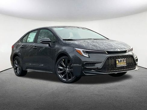 New 2026 Toyota Corolla SE image 2