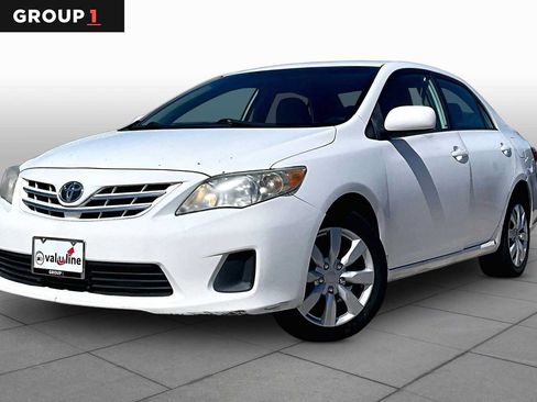 Used 2013 Toyota Corolla LE FWD image 1