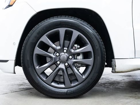 Used 2019 Jeep Grand Cherokee High Altitude AWD/4WD image 7
