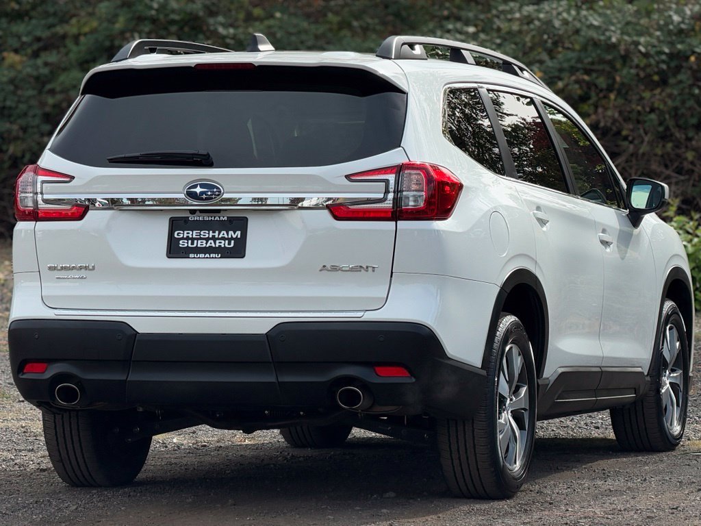 Used 2025 Subaru Ascent Premium w/ Premium Package AWD/4WD image 8