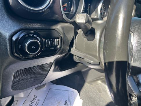 Used 2021 Jeep Wrangler Unlimited Sahara AWD/4WD image 13