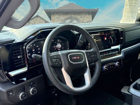 Used 2026 GMC Sierra 1500 SLE image 6