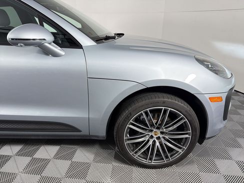 Used 2026 Porsche Macan AWD/4WD image 12