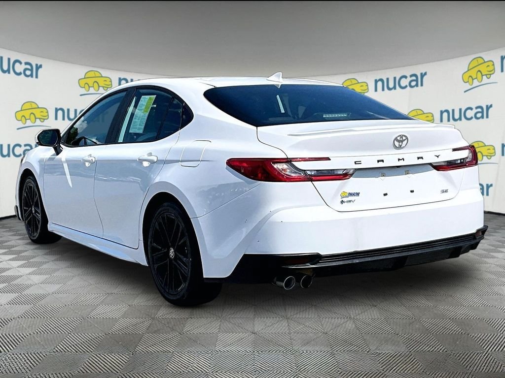 Used 2025 Toyota Camry SE FWD image 4