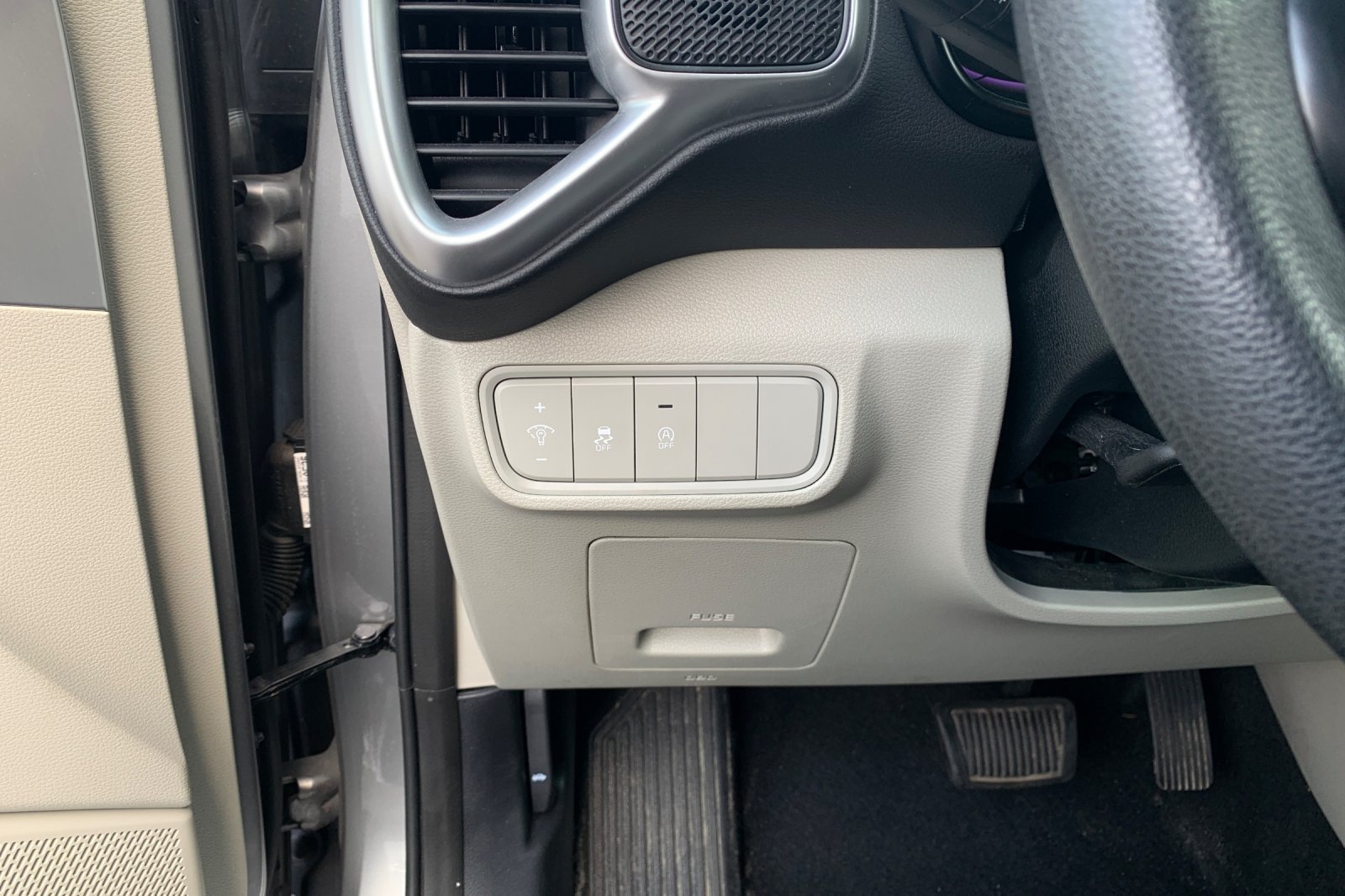 Used 2025 Kia Soul LX w/ LX Technology Package FWD image 31