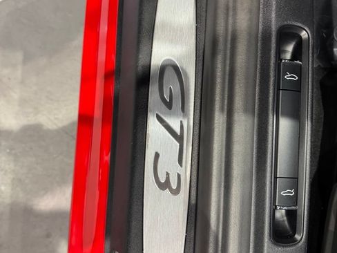 Used 2014 Porsche 911 GT3 w/ Sound Package Plus RWD image 15