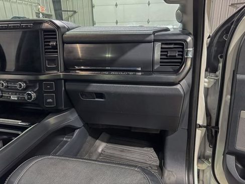 Used 2024 Ford F250 Lariat w/ Lariat Ultimate Package AWD/4WD image 25