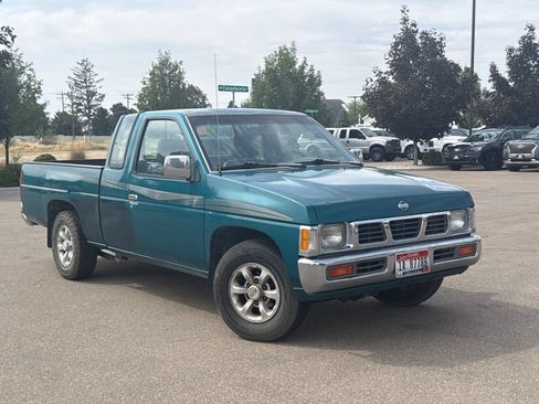 Used 1997 Nissan Pickup 2WD King Cab image 1