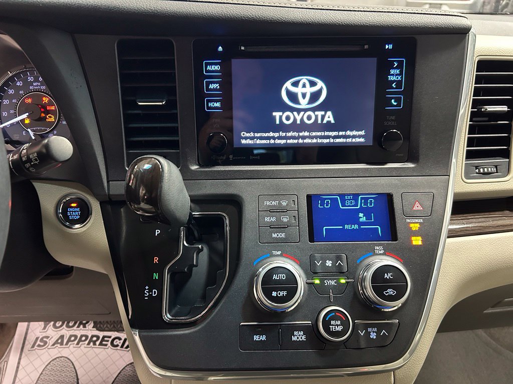 Used 2017 Toyota Sienna XLE FWD image 20