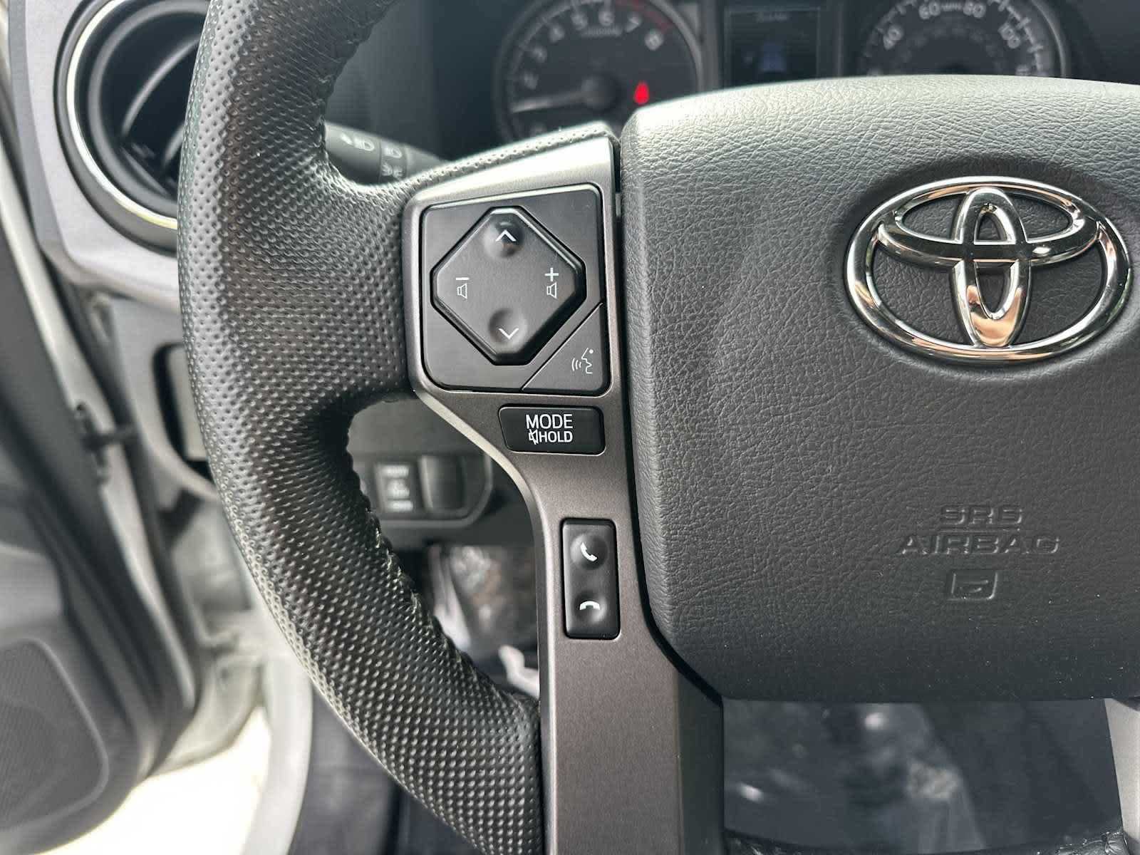 Used 2022 Toyota Tacoma TRD Off-Road w/ Technology Package RWD image 19