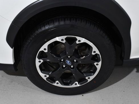 Used 2023 Subaru Crosstrek 2.0i Premium image 24