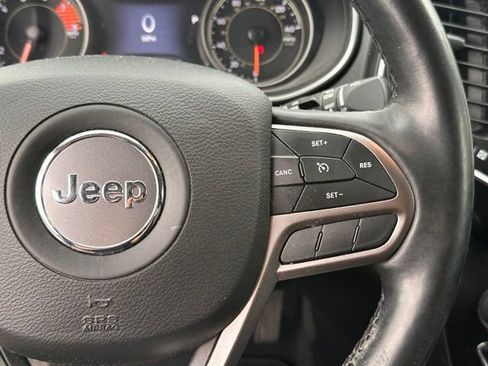 Used 2021 Jeep Cherokee Latitude Lux w/ Comfort/Convenience Group AWD/4WD image 24