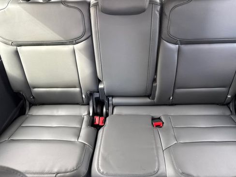 New 2026 Ford Expedition Active RWD image 16
