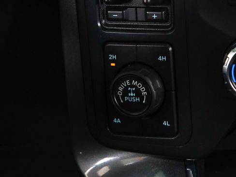 Used 2022 Ford F150 Lariat w/ Equipment Group 502A High AWD/4WD image 23