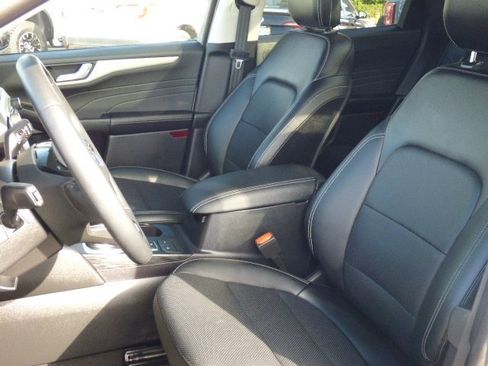 Used 2022 Ford Escape SEL w/ Technology Package image 24