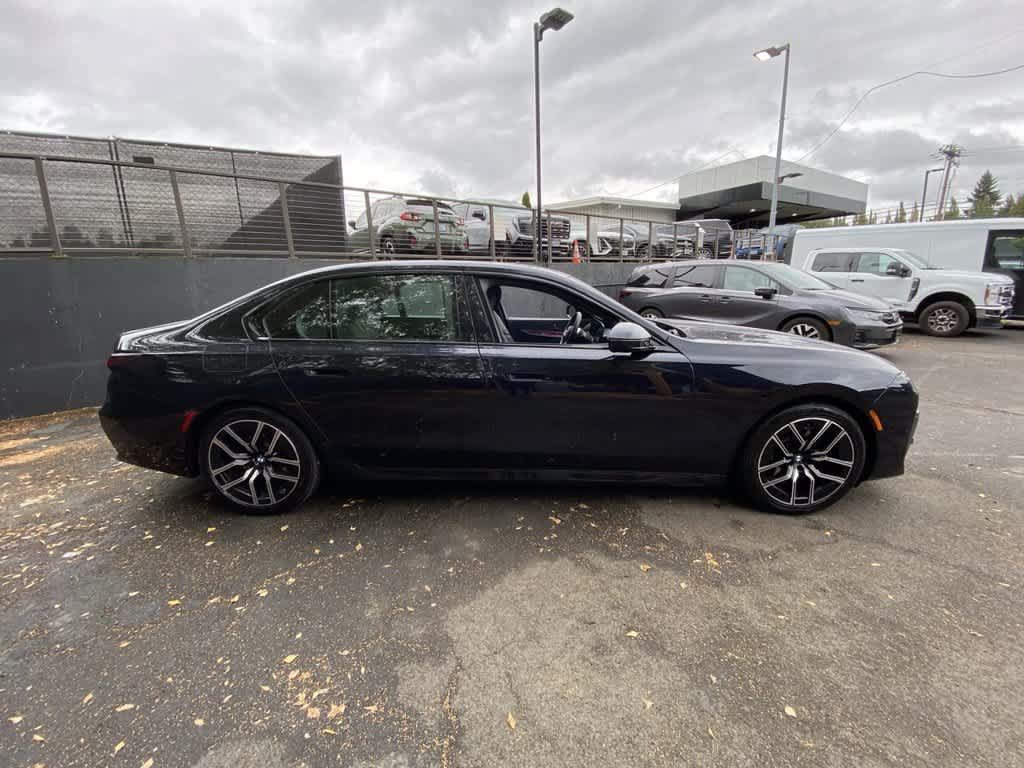 Used 2026 BMW 740i RWD image 7