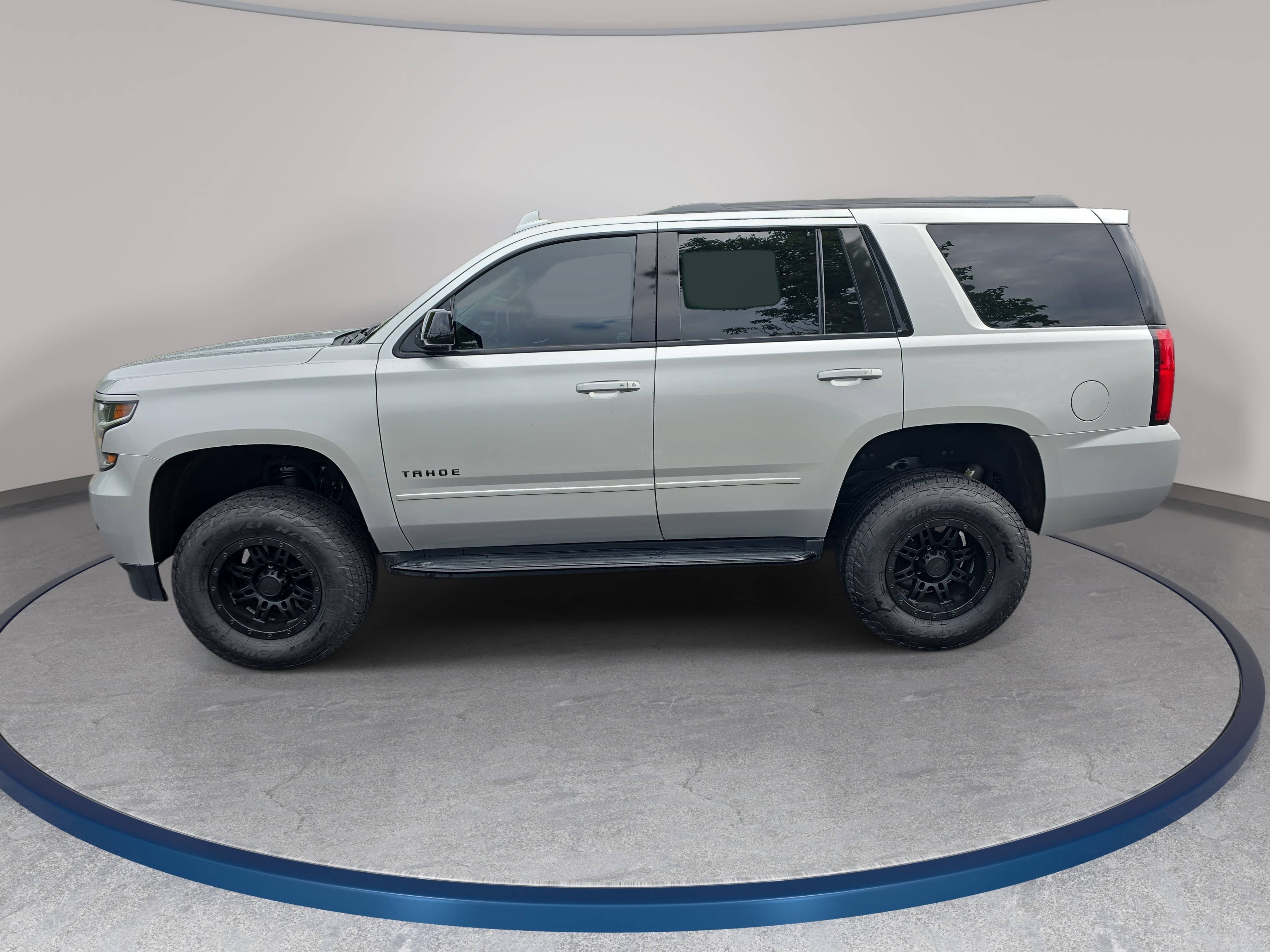 Used 2019 Chevrolet Tahoe Premier AWD/4WD image 8