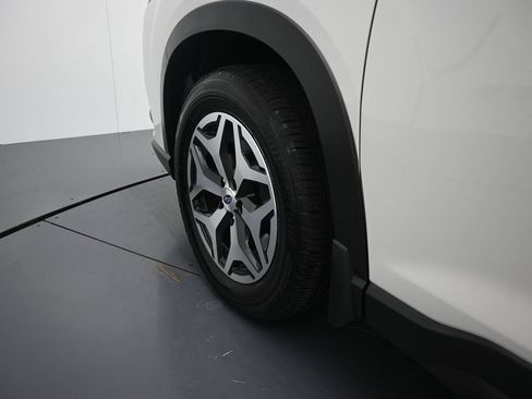 Used 2024 Subaru Forester Premium AWD/4WD image 12