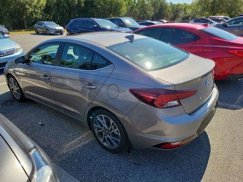 Used 2020 Hyundai Elantra Limited w/ Ultimate Package 03 FWD image 7