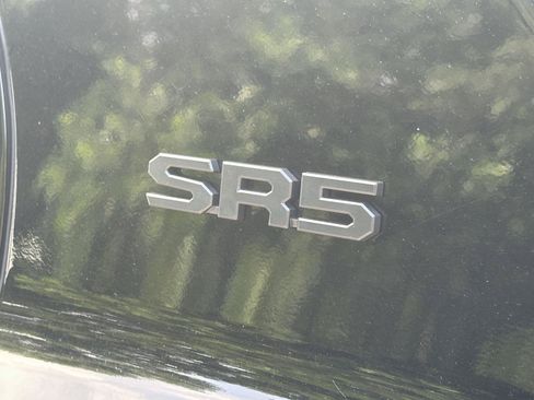 Used 2025 Toyota 4Runner SR5 AWD/4WD image 10