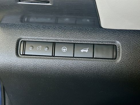 Used 2024 Nissan Pathfinder SL w/ SL Premium Package image 17