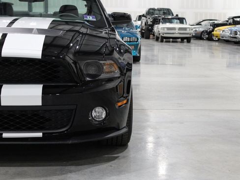 Used 2010 Ford Mustang Shelby GT500 image 40